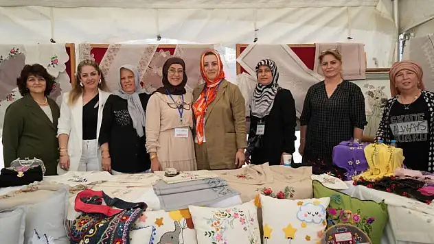 Kursiyerlerin yaptığı binlerce ürün meydanda görücüye çıktı