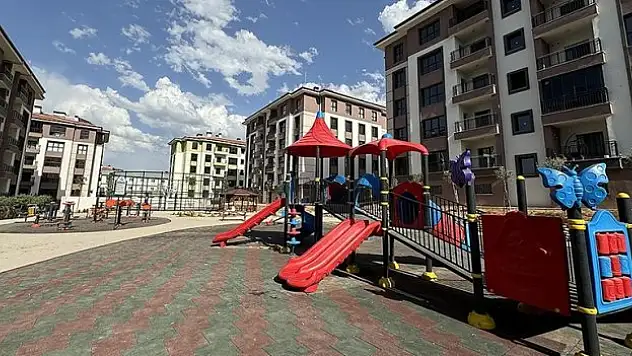 Malatya'da deprem konutlarının yapımı sürüyor