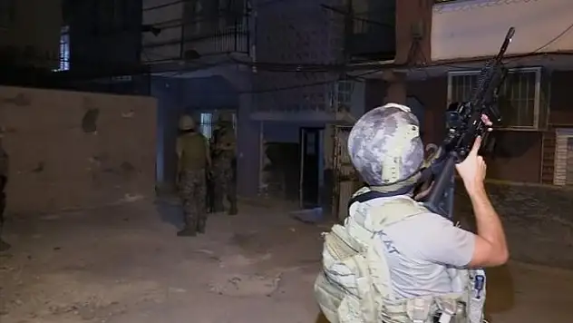 'Narkoçelik-22' operasyonlarında yakalanan 157 kişiden 56'sı tutuklandı