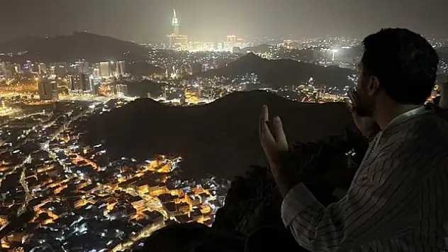 Hacı adaylarından Hira Mağarası'na ziyaret