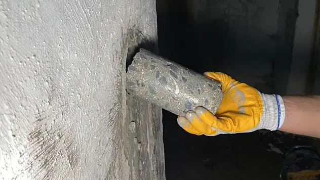 sitede bulunan dairelerin kolonları çatladı