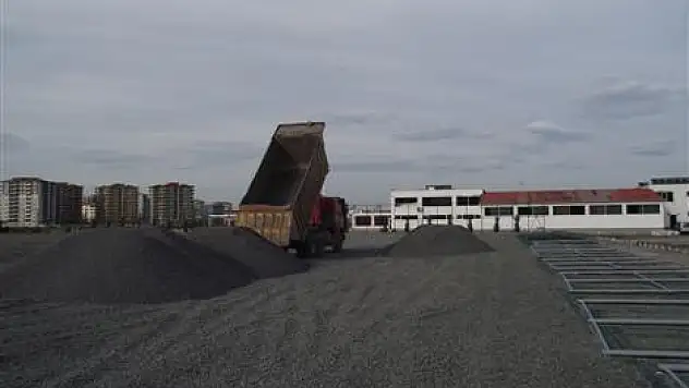 Suni Çim saha yakında hizmete giriyor