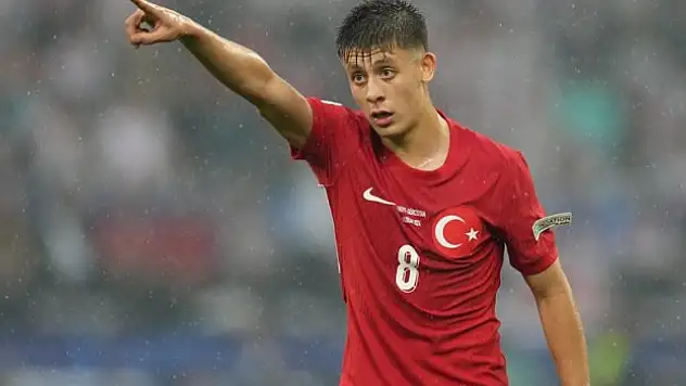 İspanyol basını milli futbolcu Arda Güler'i övdü
