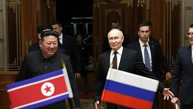 Putin ile Kuzey Kore lideri Kim, Pyongyang'da görüştü