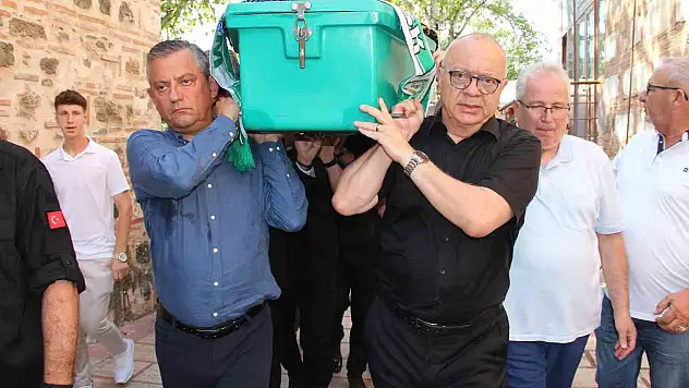 MHP'li meclis üyesinin cenazesine katıldı