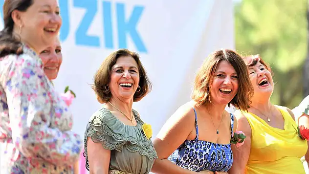 Dünya Yoga Günü kahkahayla kutlandı