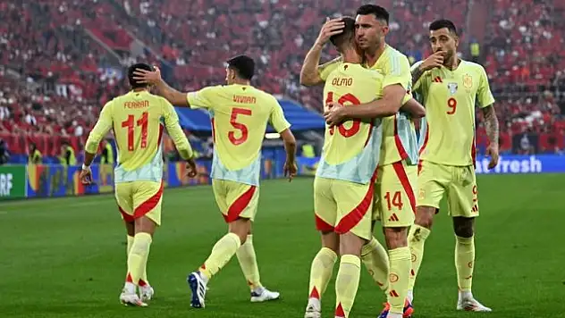 İspanya, grubunu namağlup tamamladı