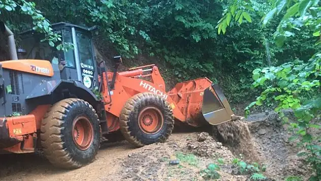 Rize, Trabzon ve Artvin'de şiddetli yağış etkili oldu