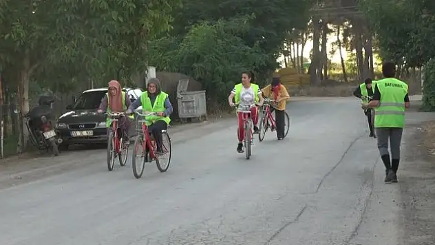 Bafralı kadınlar pedal çeviriyor