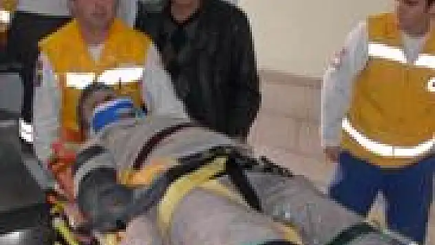 Çatıdan düşen işçi hastanelik oldu