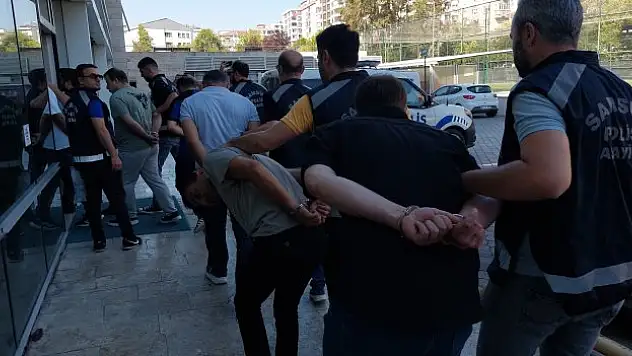 'change' operasyonunda 4 tutuklama