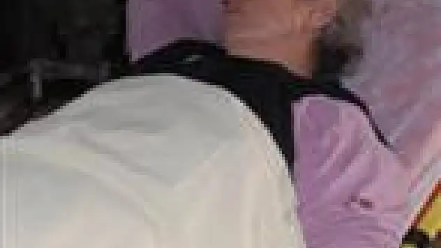 Kafasına merdiven düştü