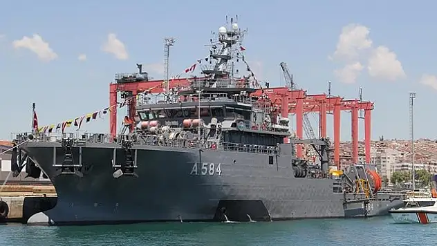 Tekirdağ'a demirleyen TCG AKIN ziyarete açıldı