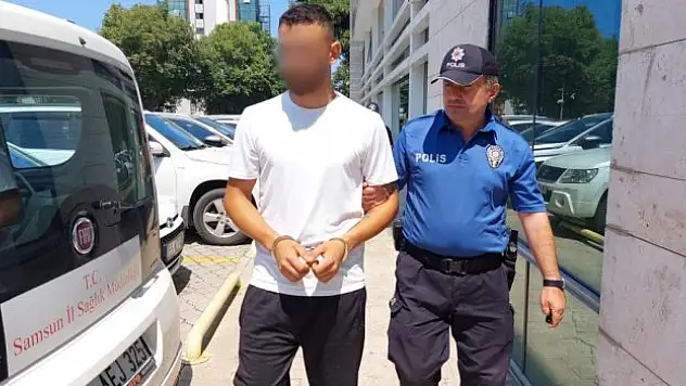 Dönerciyi kendi bıçağıyla yaraladı