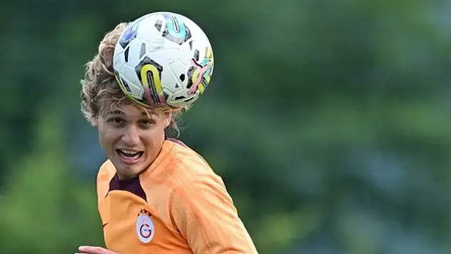 Galatasaray, 18 yaşındaki Efe Akman'la anlaştı