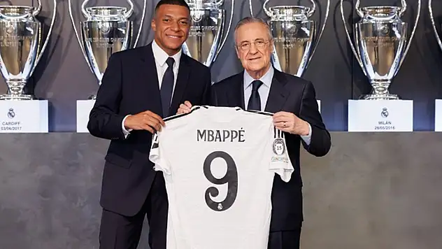 Mbappe'yi Real Madrid 5 yıllığına kadrosuna kattı