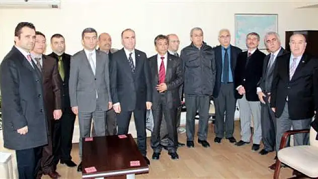 Öğretmenler Kızılay'dan çadır istedi