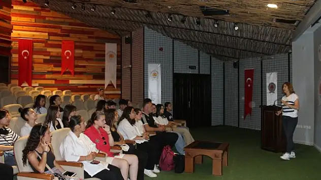 Öğrenciler Kuş Cenneti'ni gezdi