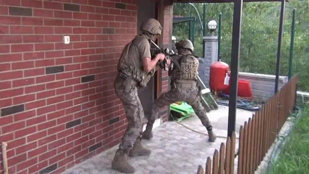 Yasa dışı bahisten 9 kişi gözaltında