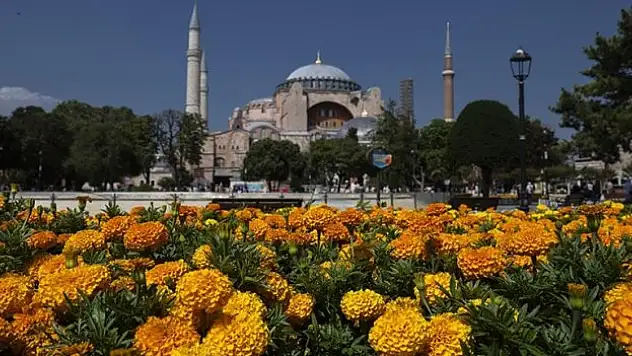 Ayasofya-i Kebir Cami-i Şerifi yaklaşık 25 milyon ziyaretçi ağırladı