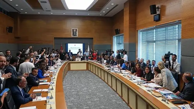 Sahipsiz hayvanlara yönelik kanun teklifi, TBMM'de kabul edildi