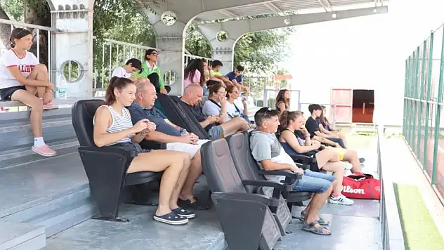 Tenis Turnuvası başladı