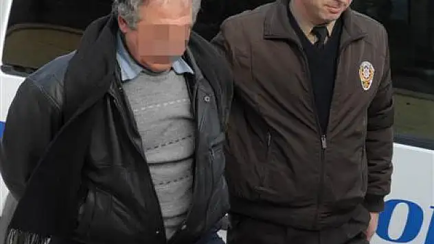 Girişte olay çıkarınca gözaltına alındı