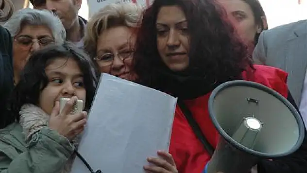 İşçinin Kızı Ağlattı