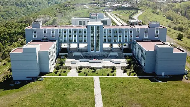 İlk öğrencilerini kabul edecek