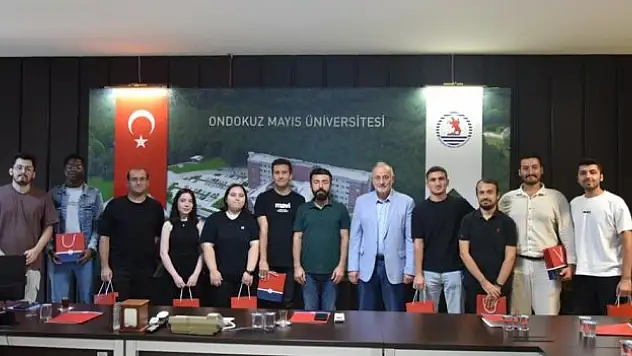 Rektör Ünal, öğrencilerle buluştu
