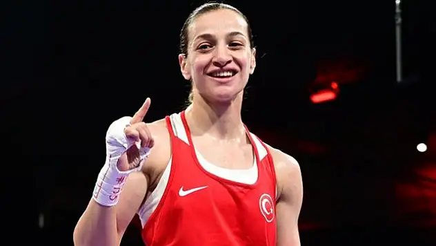 Buse Naz Çakıroğlu çeyrek finalde