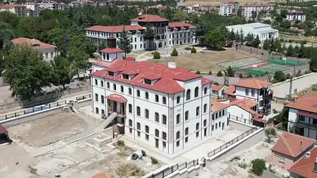 Kızlar Mektebi kütüphane oluyor