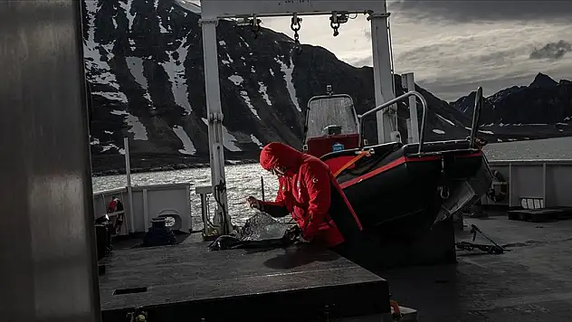 Türk bilim kadınlarından Kuzey Buz Denizi'nde araştırma