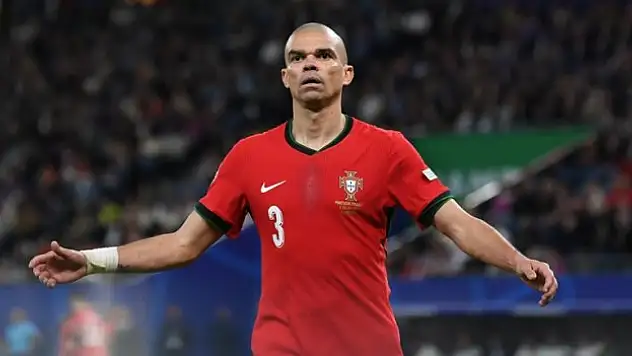 Pepe, futbolu bıraktı