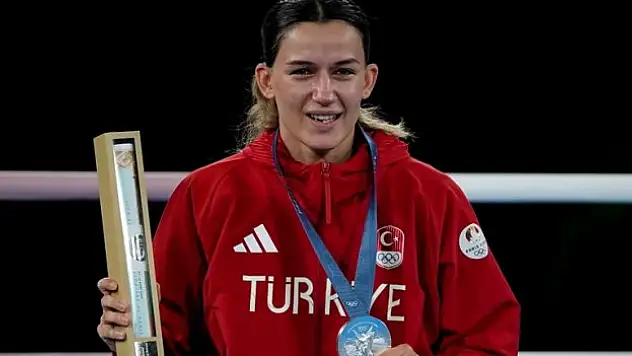 Hatice Akbaş, gümüş madalya kazandı