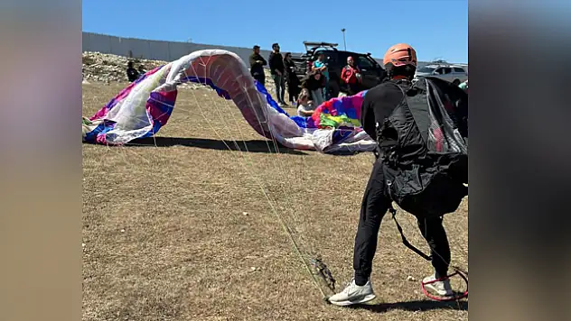 Yamaç paraşütçüleri  eğitimi tamamladı