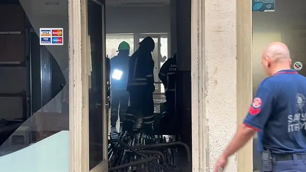 SAMSUN'DA İŞ YERİ YANDI