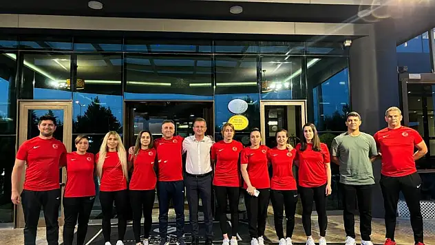 Golbol Kadın Milli Takımı Paris'e gitti