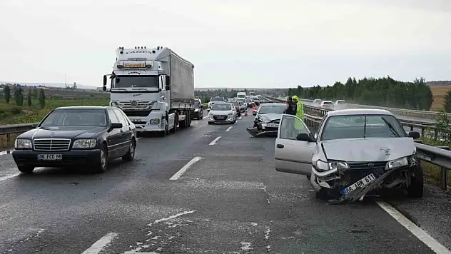 Yağmur kazaya davetiye çıkardı: