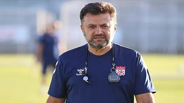 Sivasspor Teknik Direktörü Bülent Uygun, hakem camiasından özür diledi