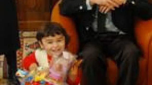 Köylü Tiyatrocular Yılmaz'ı Ziyaret Etti