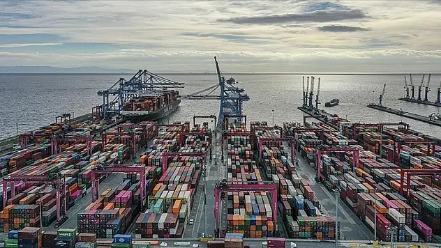 Dış ticaret hacmi 8 ayda 708,3 milyar lirayı buldu