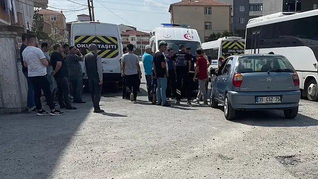 Bisikletli çocukla otomobil çarpıştı