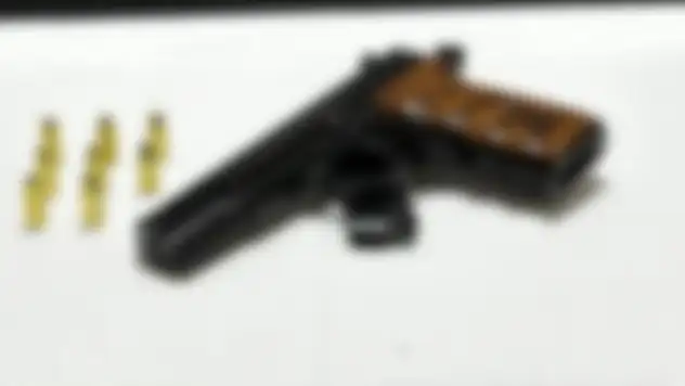 Ruhsatsız tabanca ele geçirildi