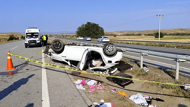 Trafik kazasında polis çift hayatını kaybetti