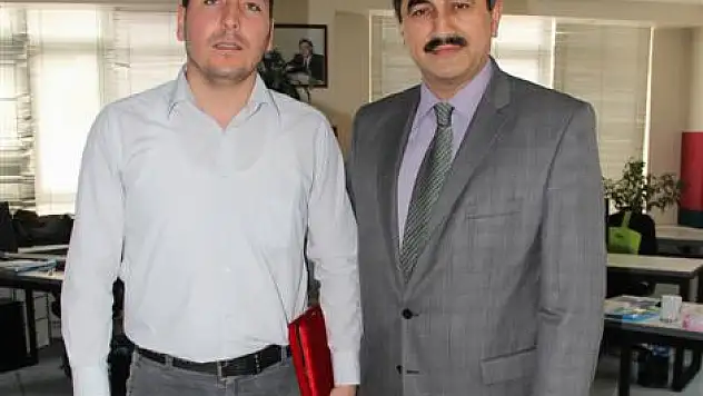 Döver, Basın Danışmanı Oldu