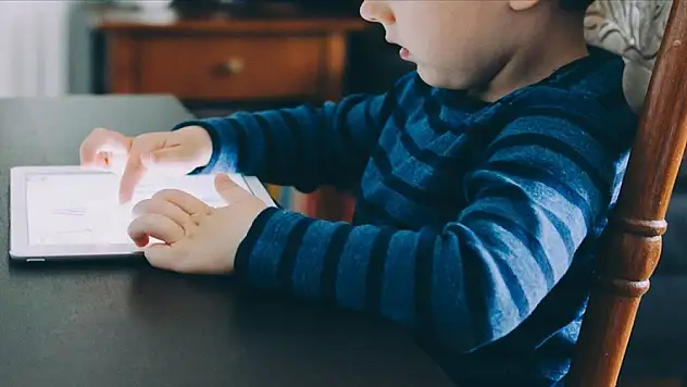 Çocuklarda ekran maruziyetine dikkat edilmeli