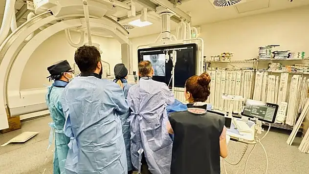 Fier Dostluk Hastanesi sağlık hizmeti sunmaya devam ediyor