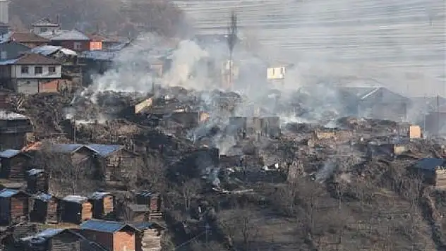 Vezirköprü'de 24 Ev Kül Oldu