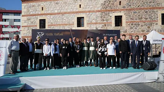 Samsun'da 'yılın ahisi' yarım asırlık demirci oldu